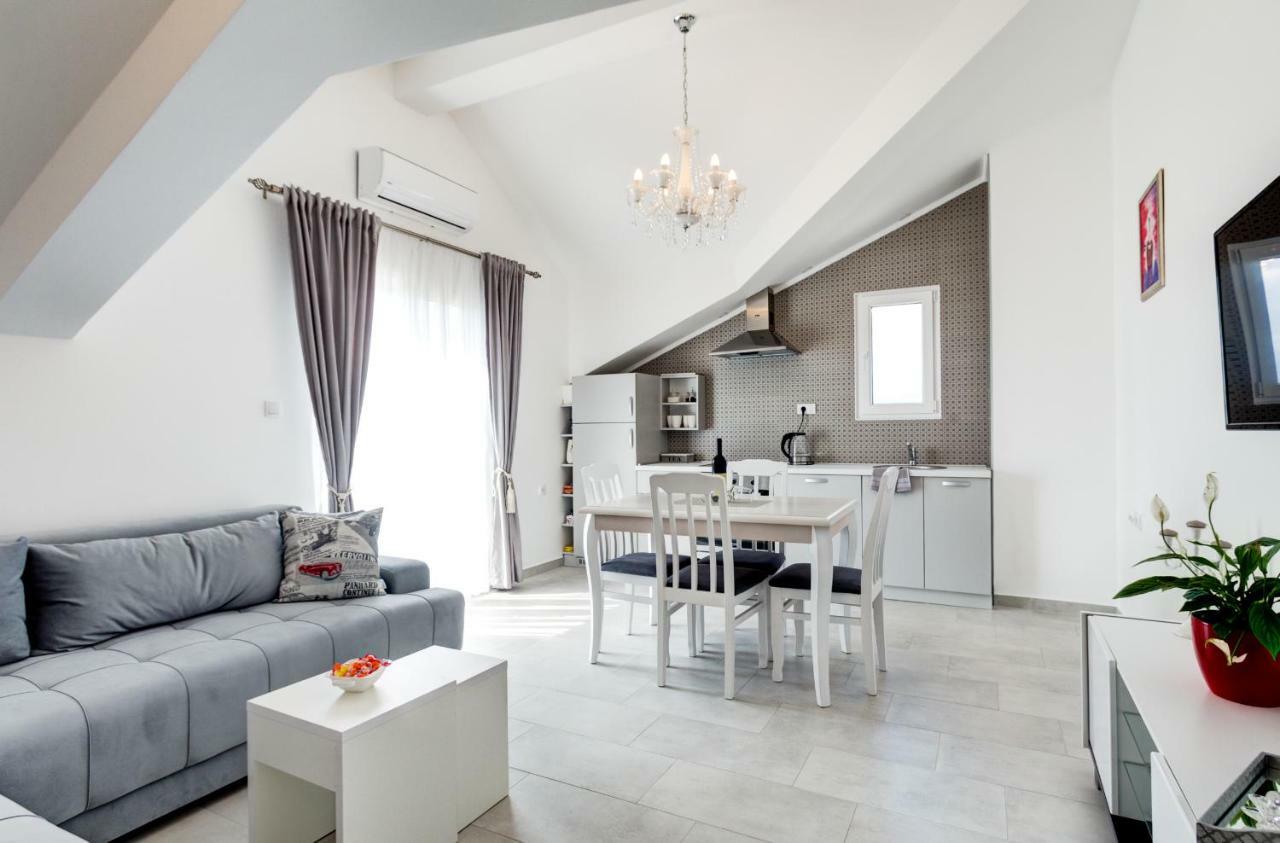Sunny Nest Apartments Kotor Buitenkant foto