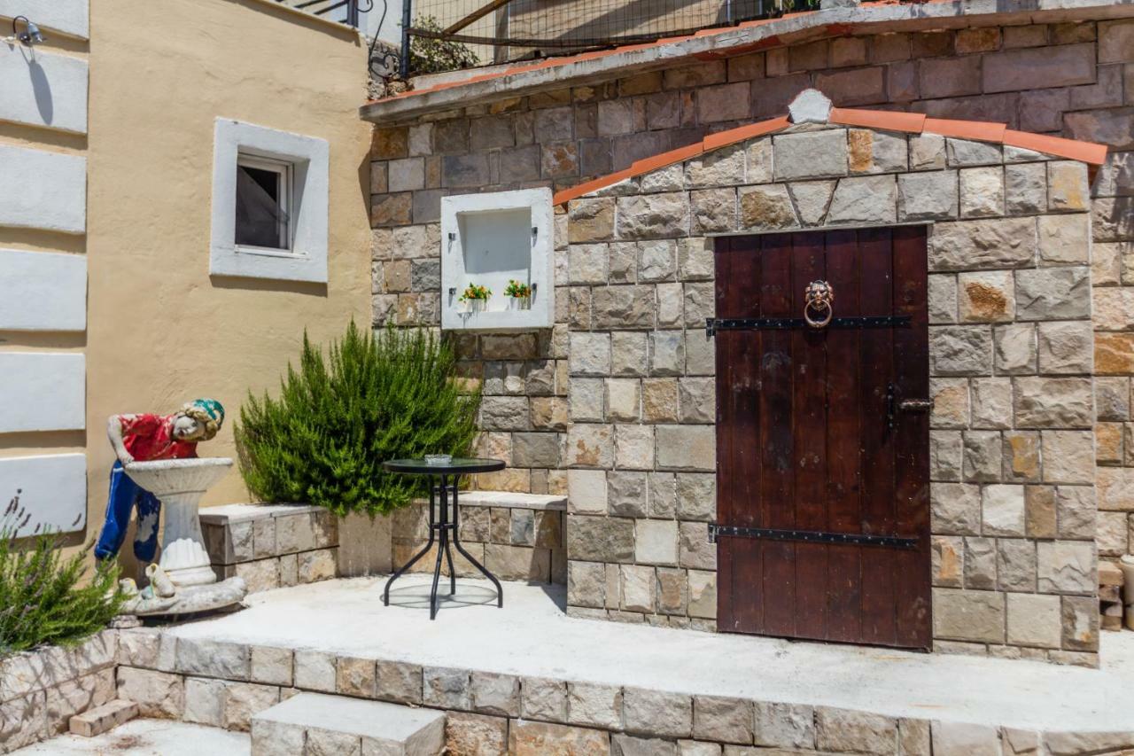 Sunny Nest Apartments Kotor Buitenkant foto